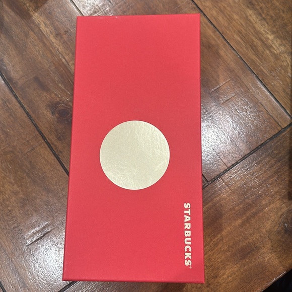 2016 Starbucks Christmas Matte Grande Red Tumbler with silver straw, new in box - Picture 5 of 5